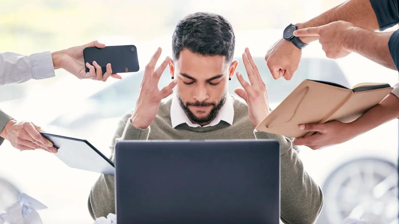 employee experiencing brain drain